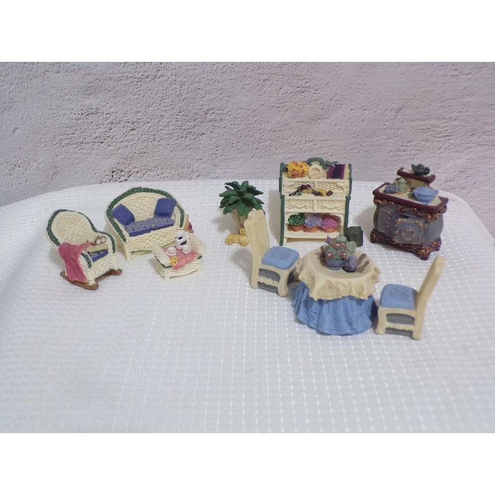 Vintage Avon Memories Mini Fine Furniture Collection 2001 NIB Kitchen